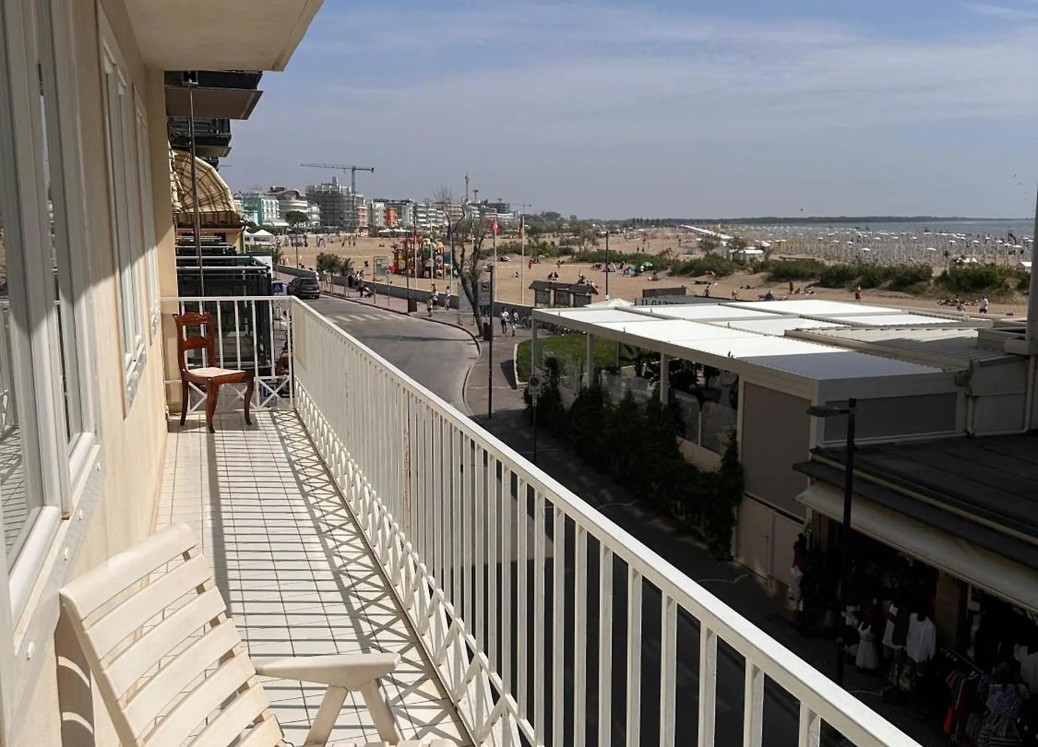 Appartamento 3 Camere Con Vista Mare - Agenzia Cocal contacts